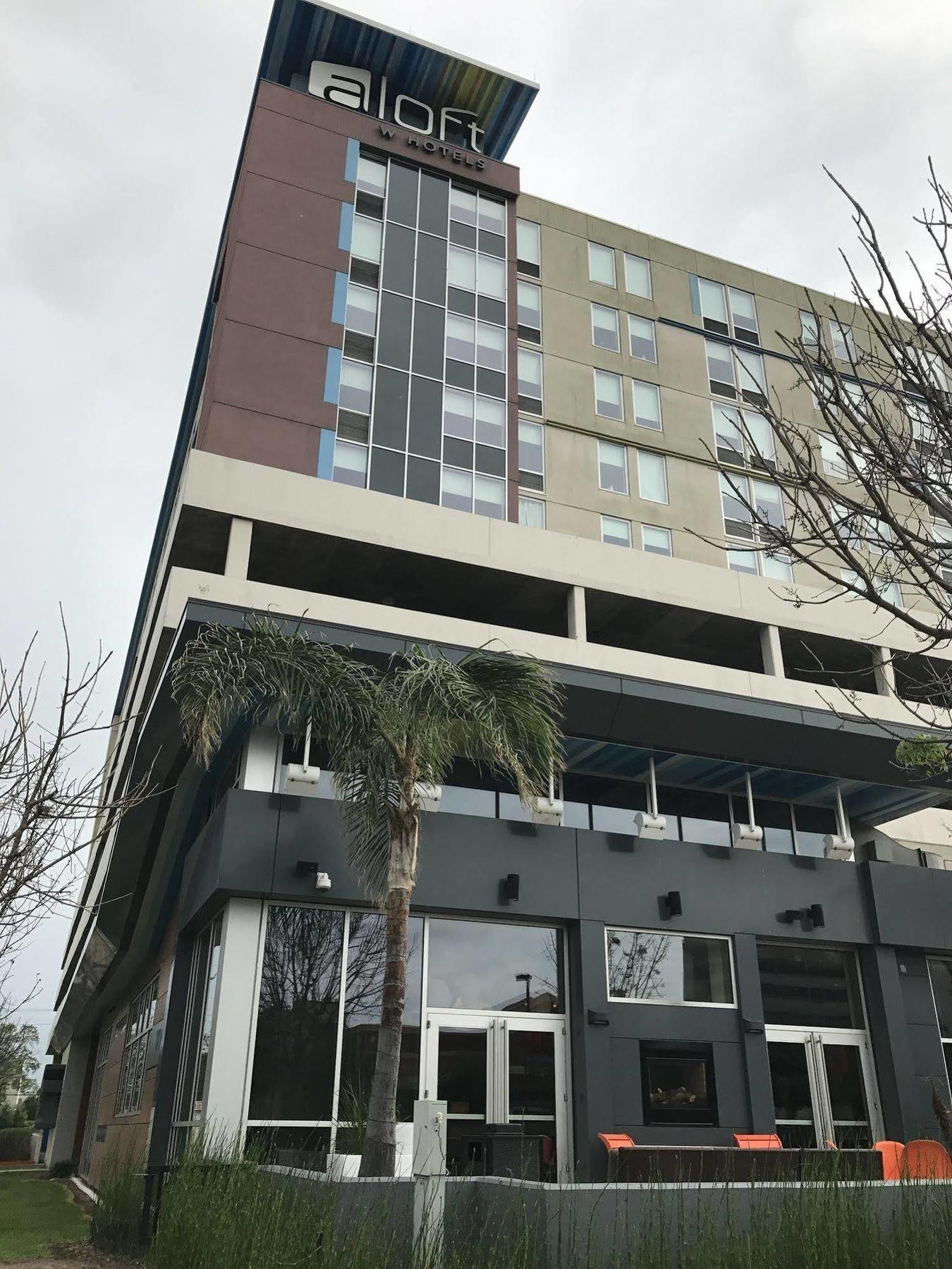 Aloft Houston By The Galleria Eksteriør billede